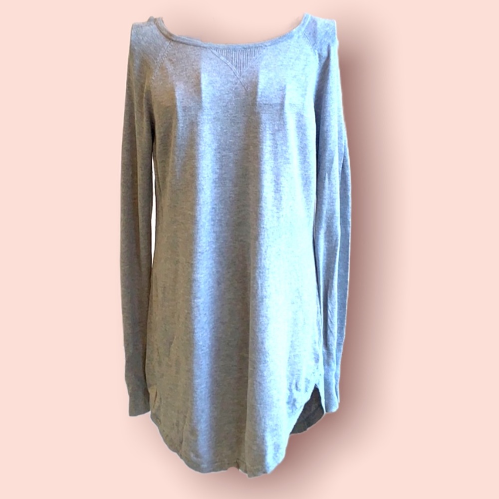 Heather grey long sleeve scoop neck sweater size large